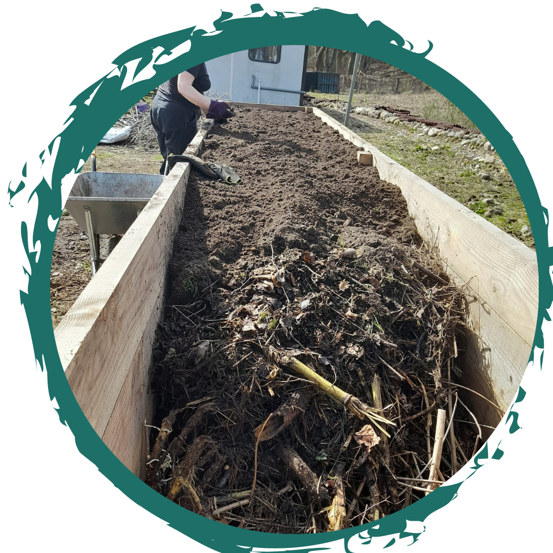 How to make Hugelkultur raised beds